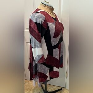 Alfani Top Size 0X Maroon Grey Black Abstract Geometric Tunic Blouse